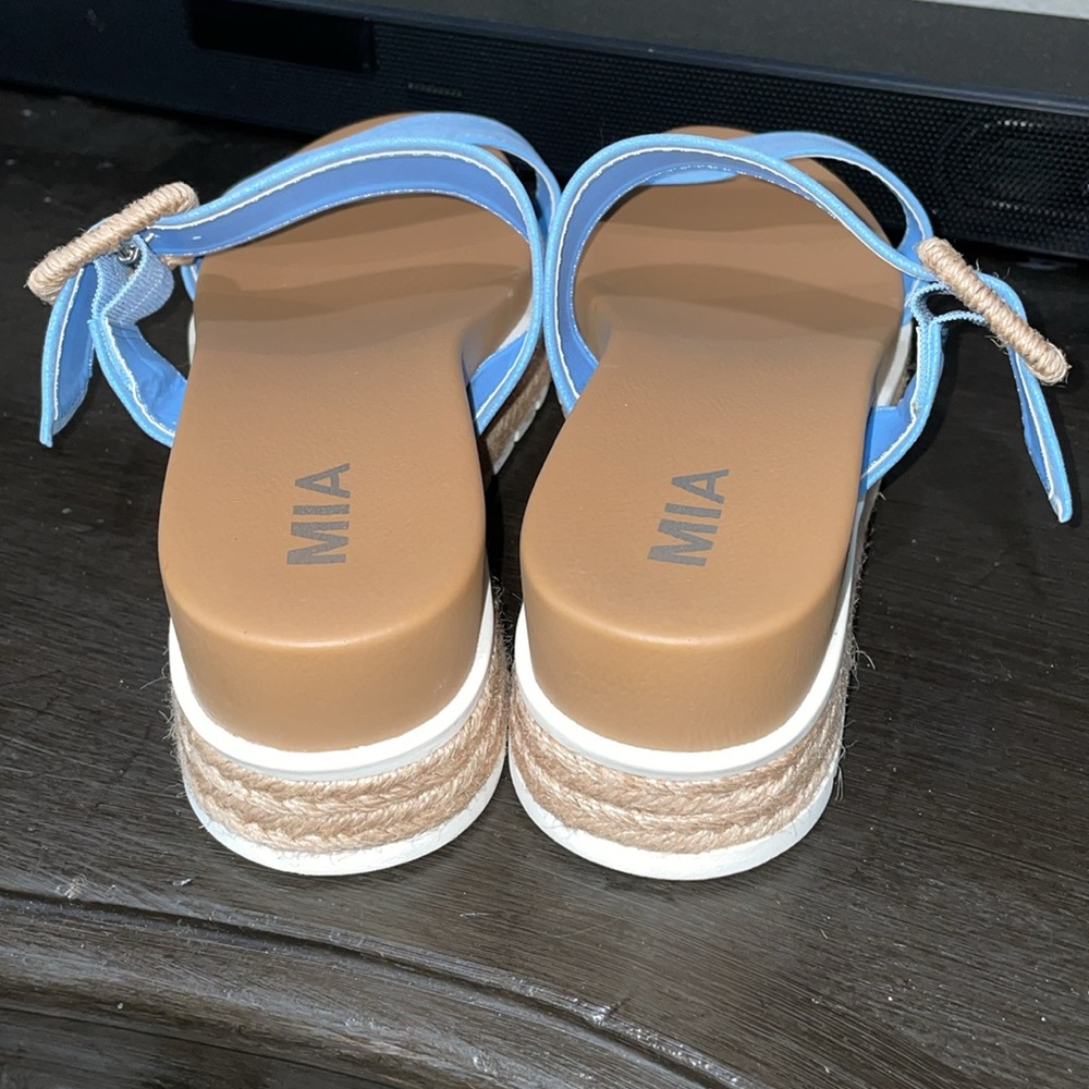 BNWOT MIA Blue and Tan Platform Sandals with Double-Strap Design - Picture 3 of 7